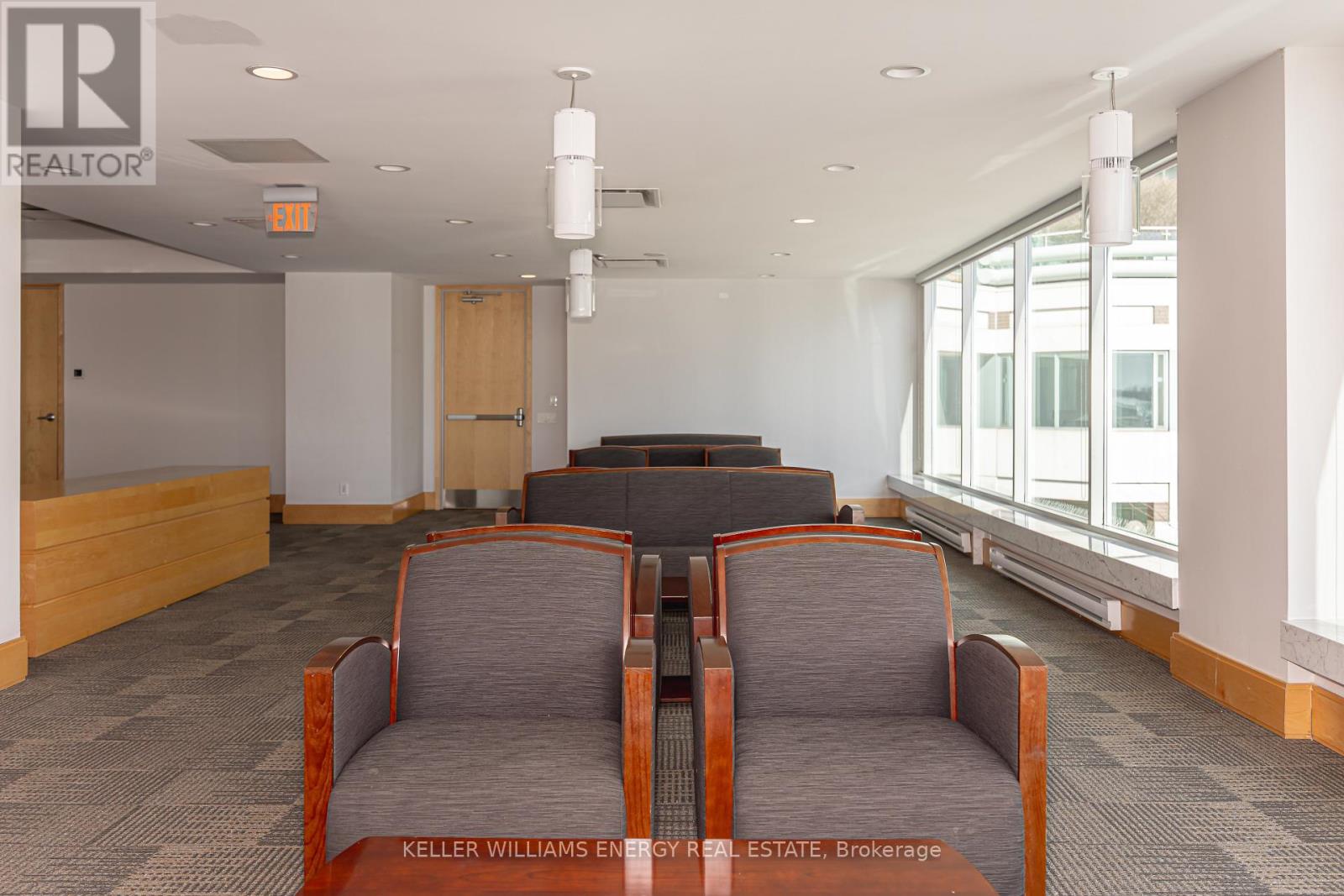 1604 - 10 Yonge Street, Toronto, Ontario  M5E 1R4 - Photo 32 - C12873048