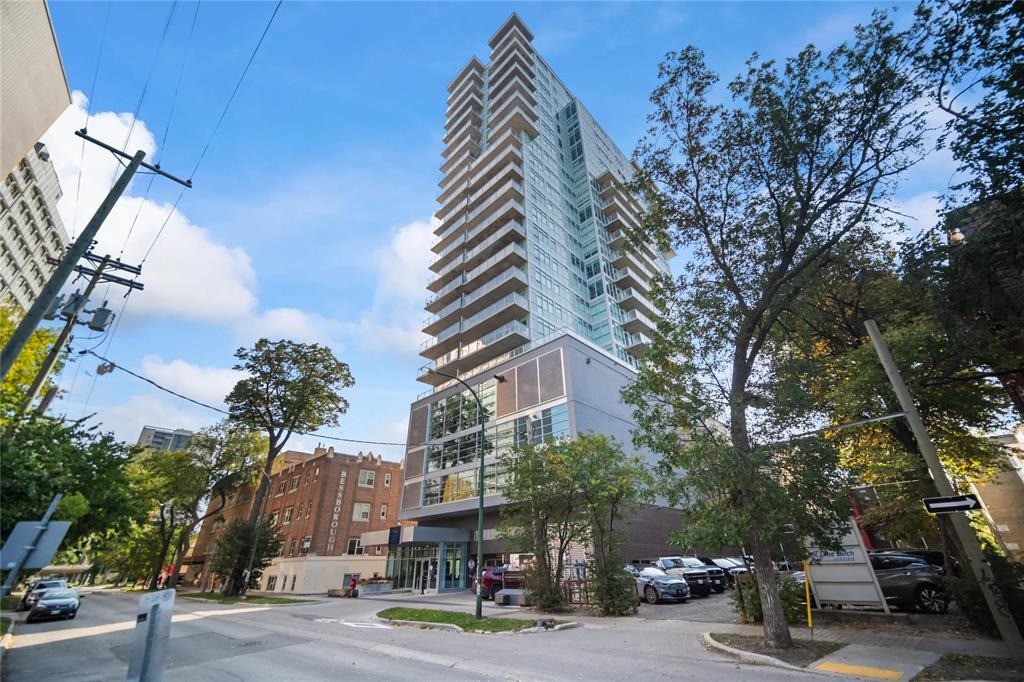 1705 390 Assiniboine Avenue, Winnipeg, Manitoba  R3C 0V2 - Photo 0 - 202608717