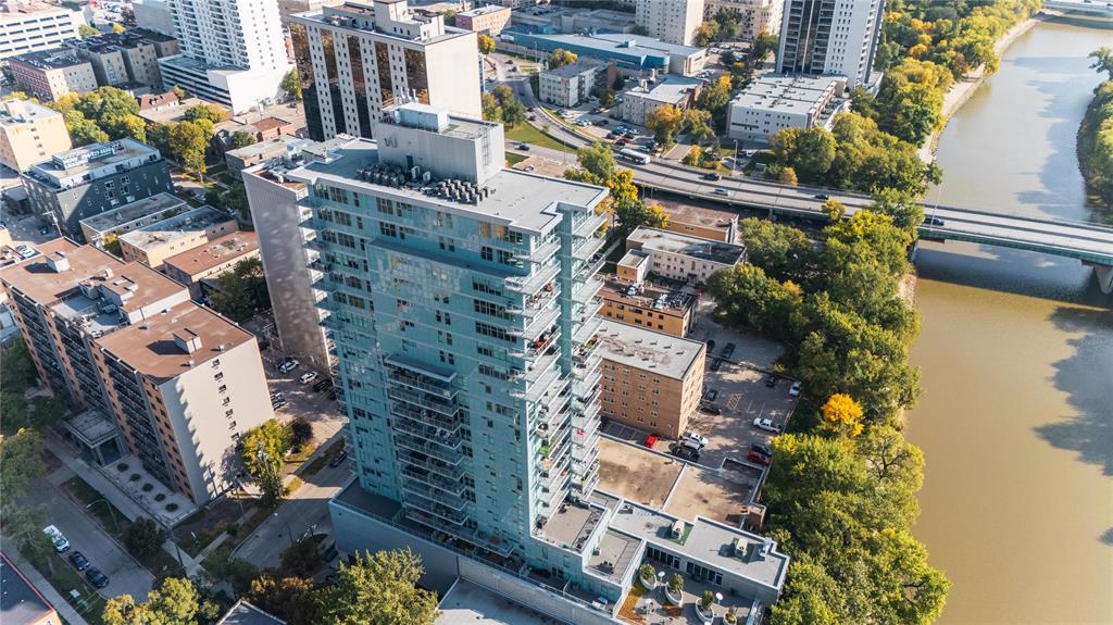 1705 390 Assiniboine Avenue, Winnipeg, Manitoba  R3C 0V2 - Photo 2 - 202608717