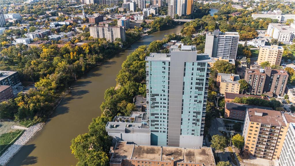 1705 390 Assiniboine Avenue, Winnipeg, Manitoba  R3C 0V2 - Photo 4 - 202608717