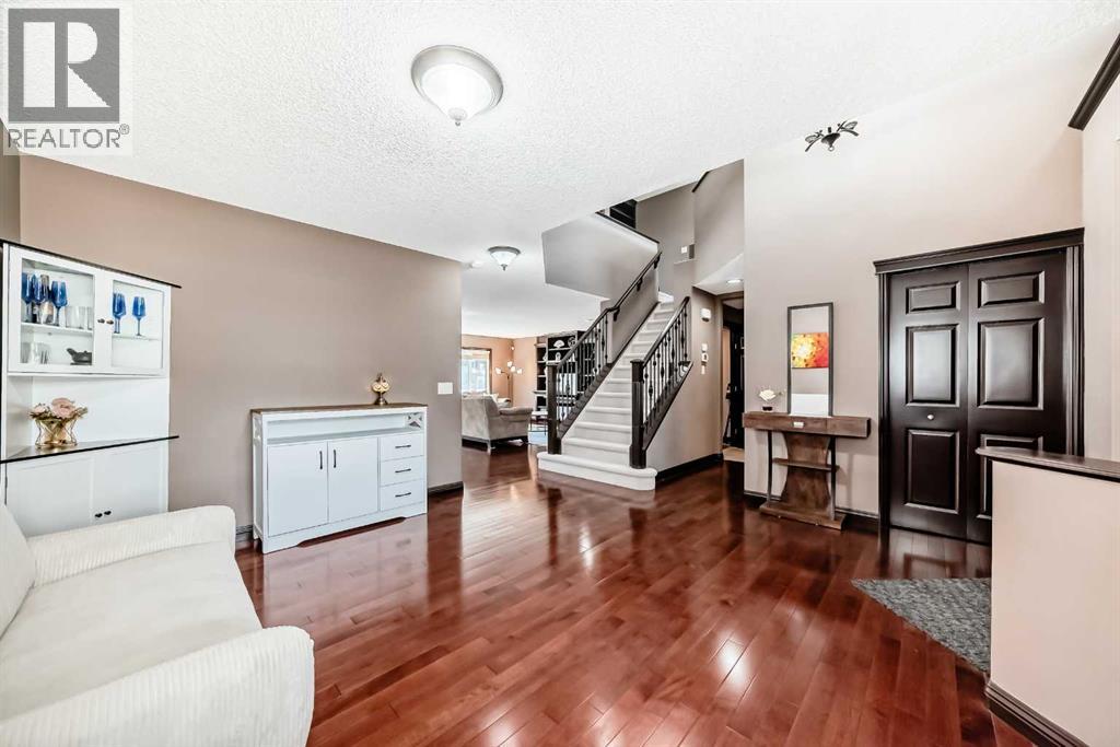 229 Panamount Road Nw, Calgary, Alberta  T3K 0H9 - Photo 14 - A2306162