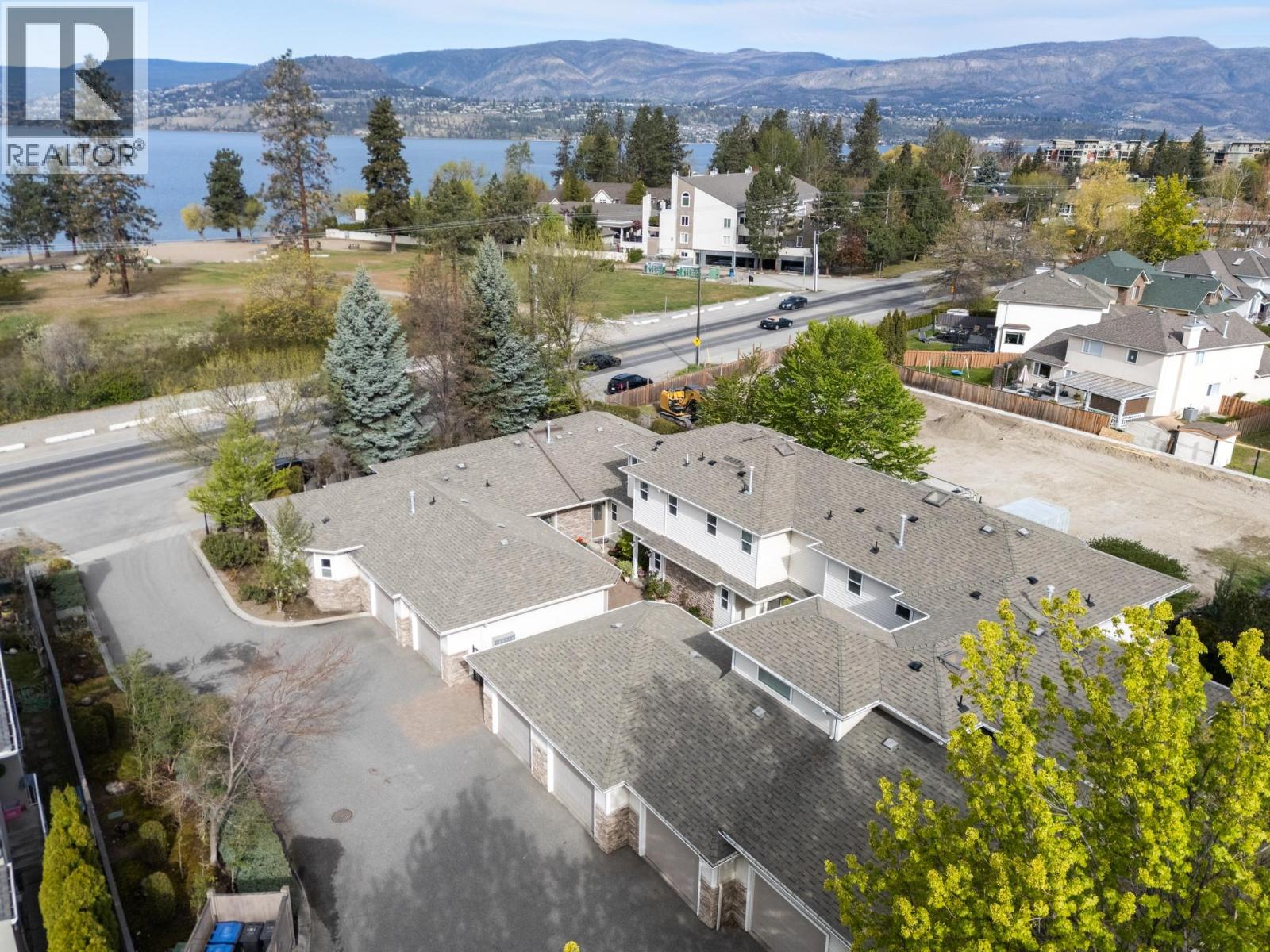 4049 Lakeshore Road Unit# 103, Kelowna, British Columbia
