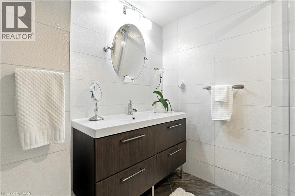 48 Brentwood Drive, Stoney Creek, Ontario  L8G 2W8 - Photo 19 - 40825306