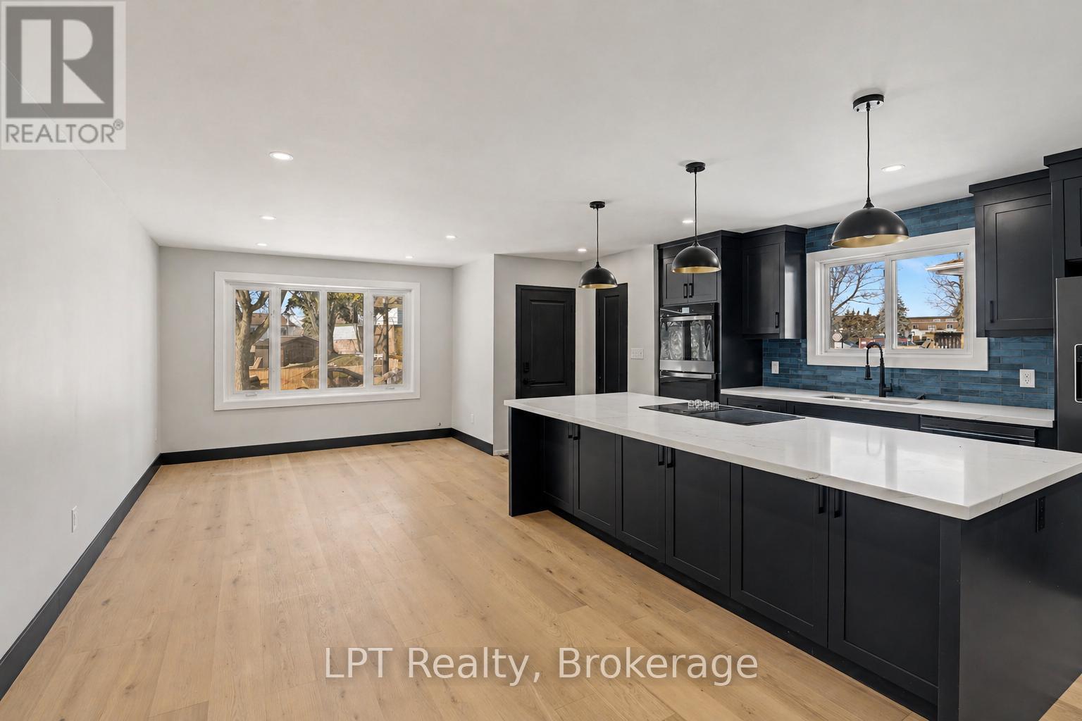 1281 Oxford Street, Oshawa, Ontario  L1J 3W5 - Photo 3 - E13058006