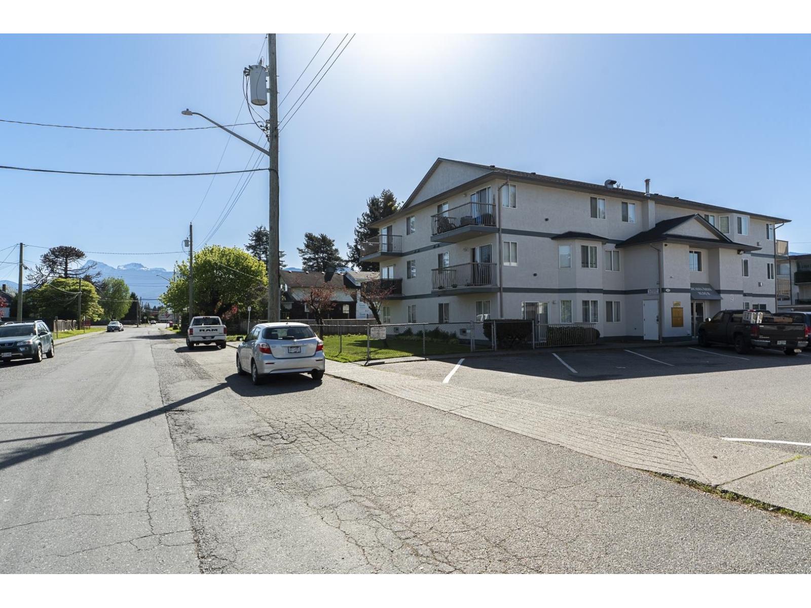 17 46160 Princess Avenue, Chilliwack Proper East, Chilliwack, British Columbia  V2P 2A7 - Photo 2 - R3088971