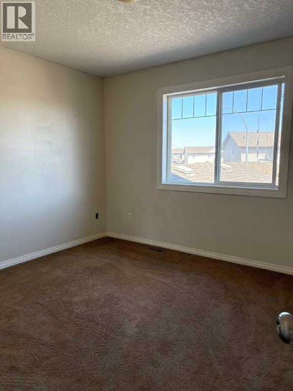 32, 6802 50 Avenue, Camrose, Alberta  T4V 5C7 - Photo 6 - A2271269