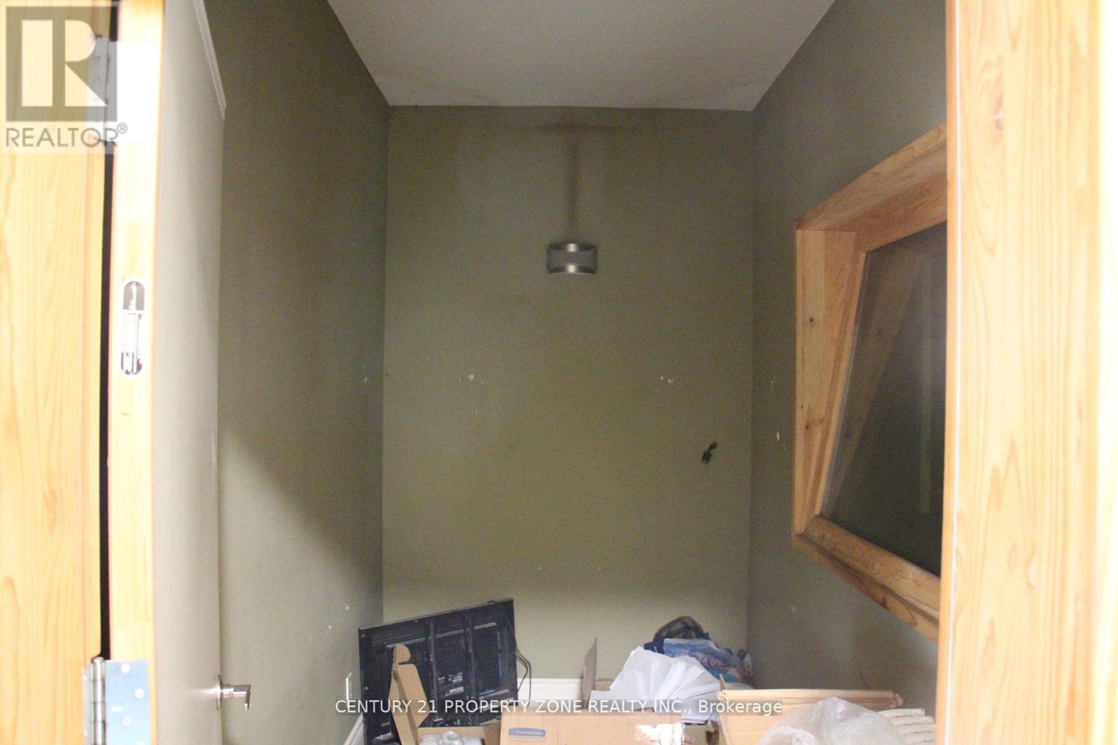 53 & 54 - 173 Advance Boulevard, Brampton, Ontario  L6T 4Z7 - Photo 4 - W12960362