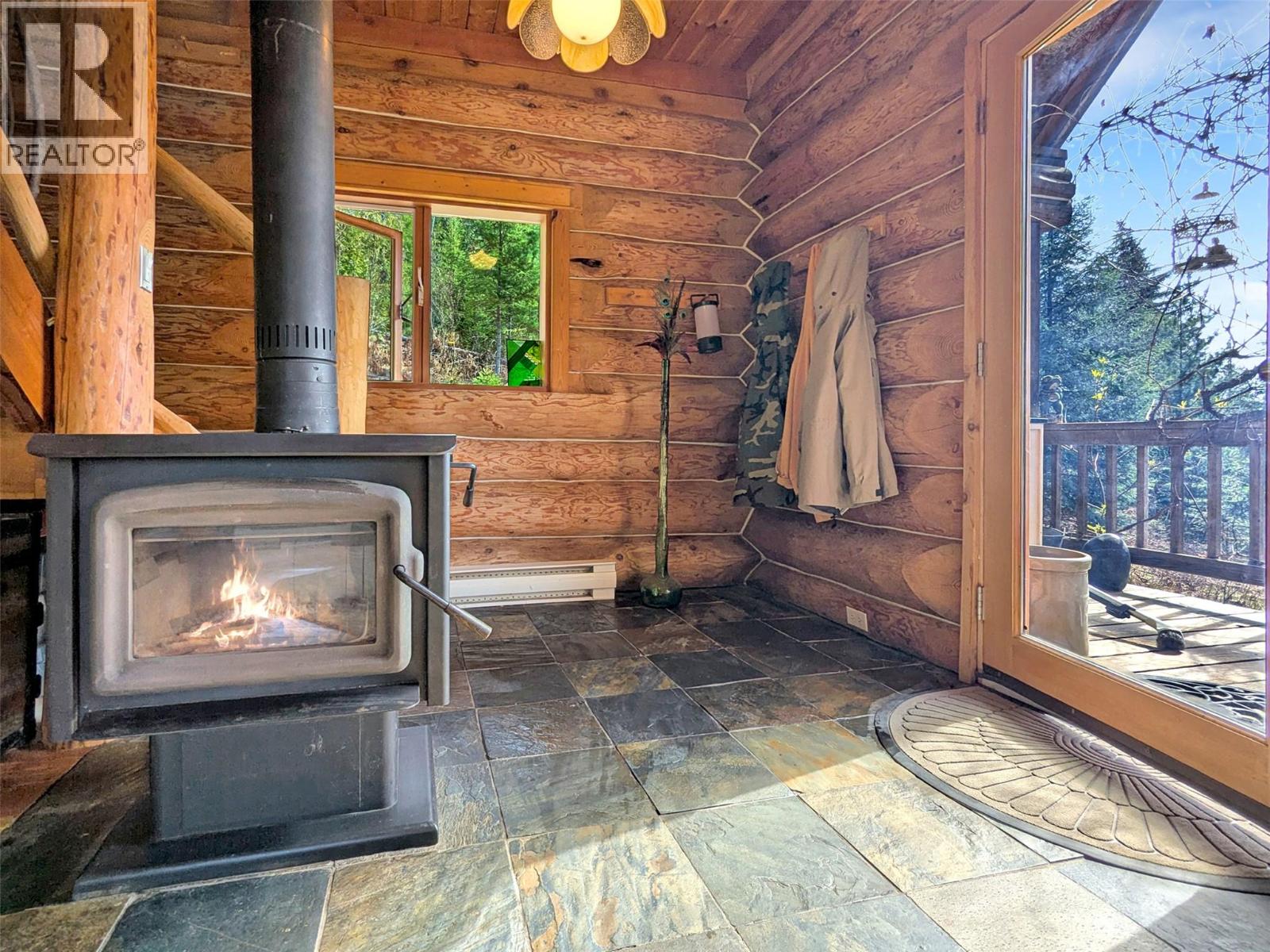 8907 Martens Road, Slocan, British Columbia  V0G 2C0 - Photo 15 - 10384864