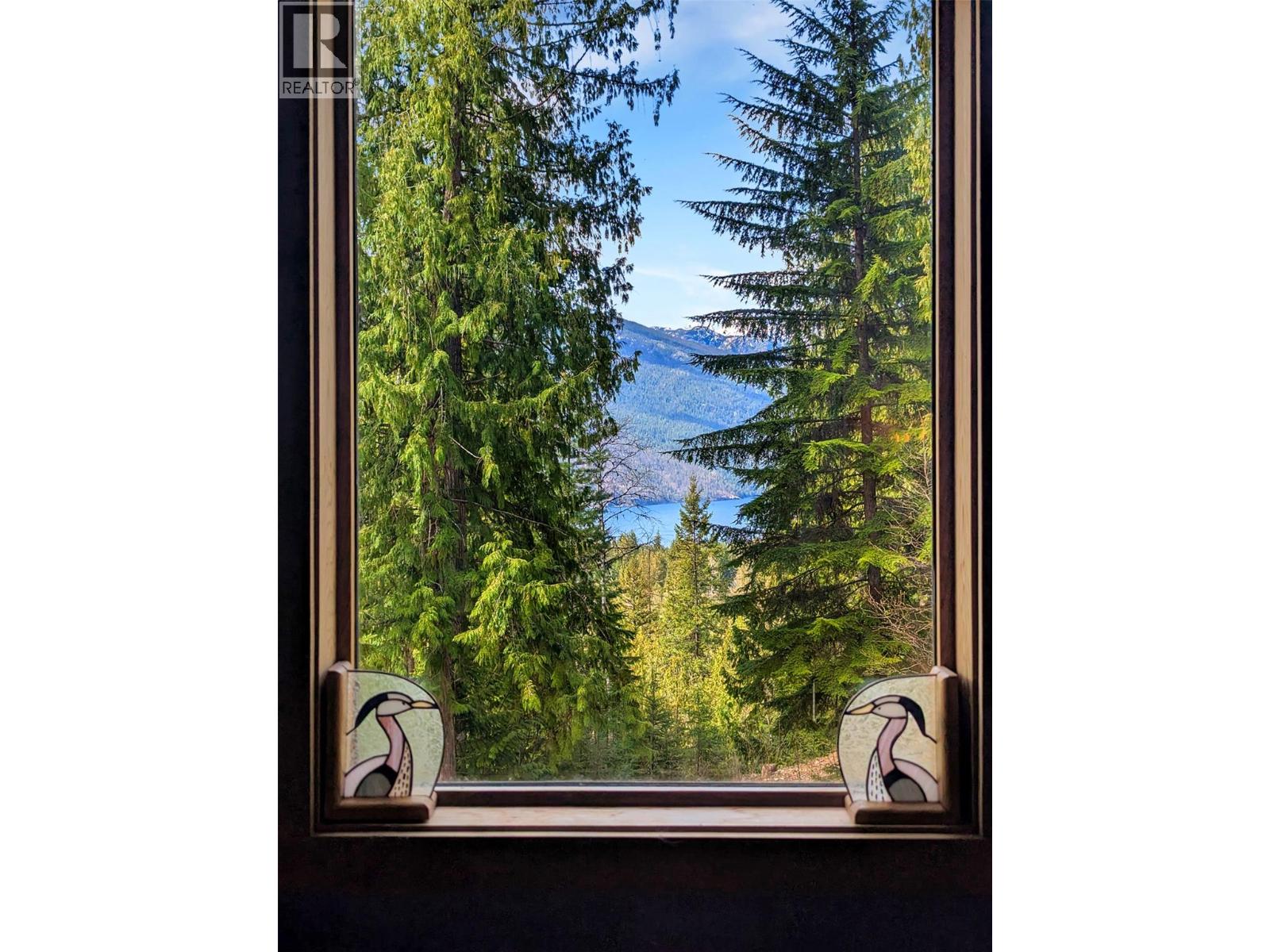 8907 Martens Road, Slocan, British Columbia  V0G 2C0 - Photo 16 - 10384864