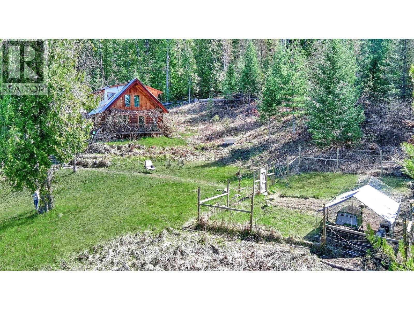 8907 Martens Road, Slocan, British Columbia  V0G 2C0 - Photo 7 - 10384864