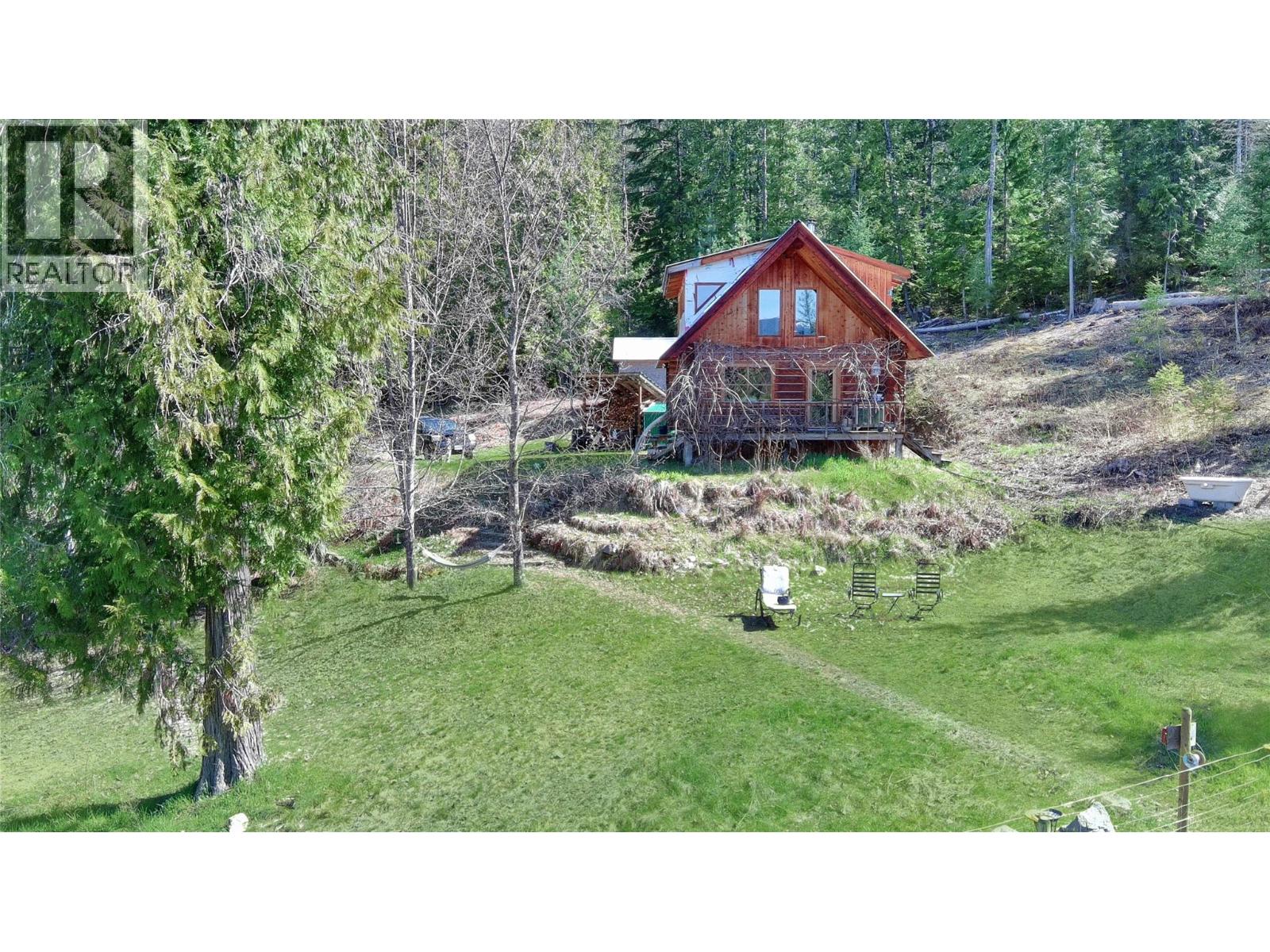 8907 Martens Road, Slocan, British Columbia  V0G 2C0 - Photo 8 - 10384864