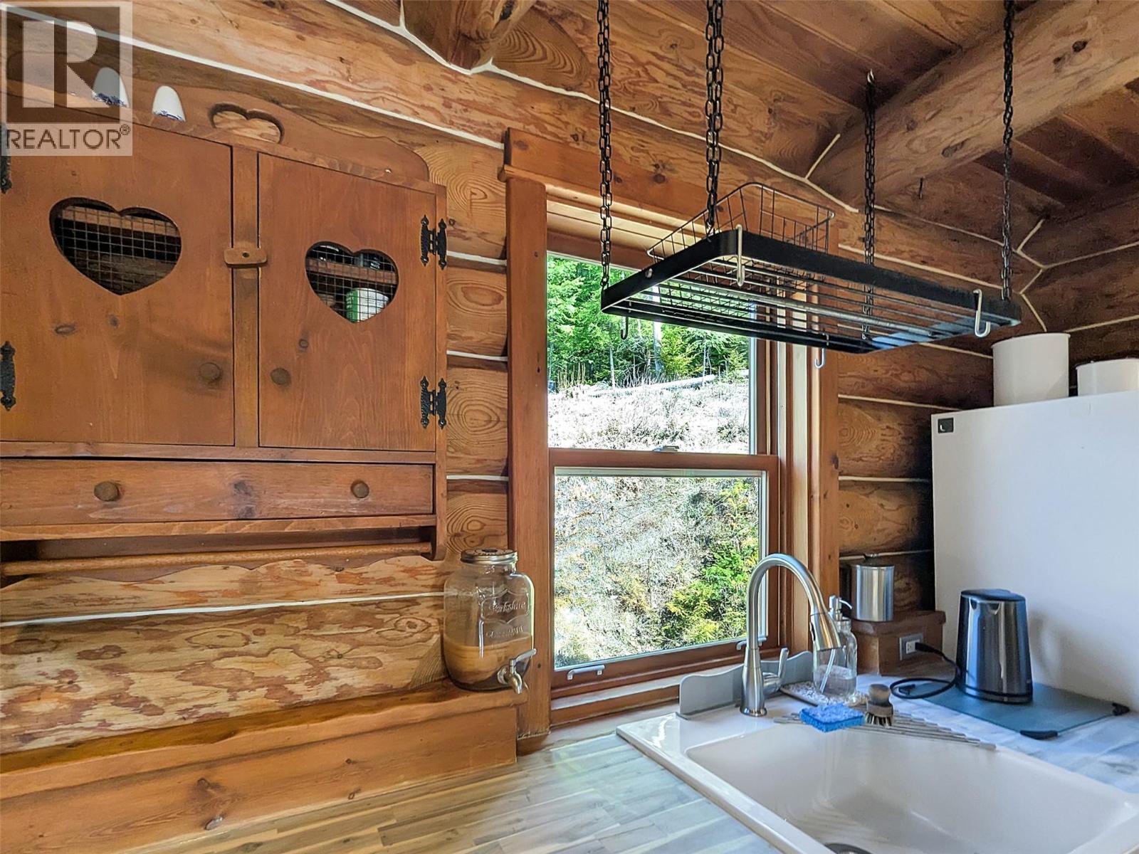 8907 Martens Road, Slocan, British Columbia  V0G 2C0 - Photo 19 - 10384864