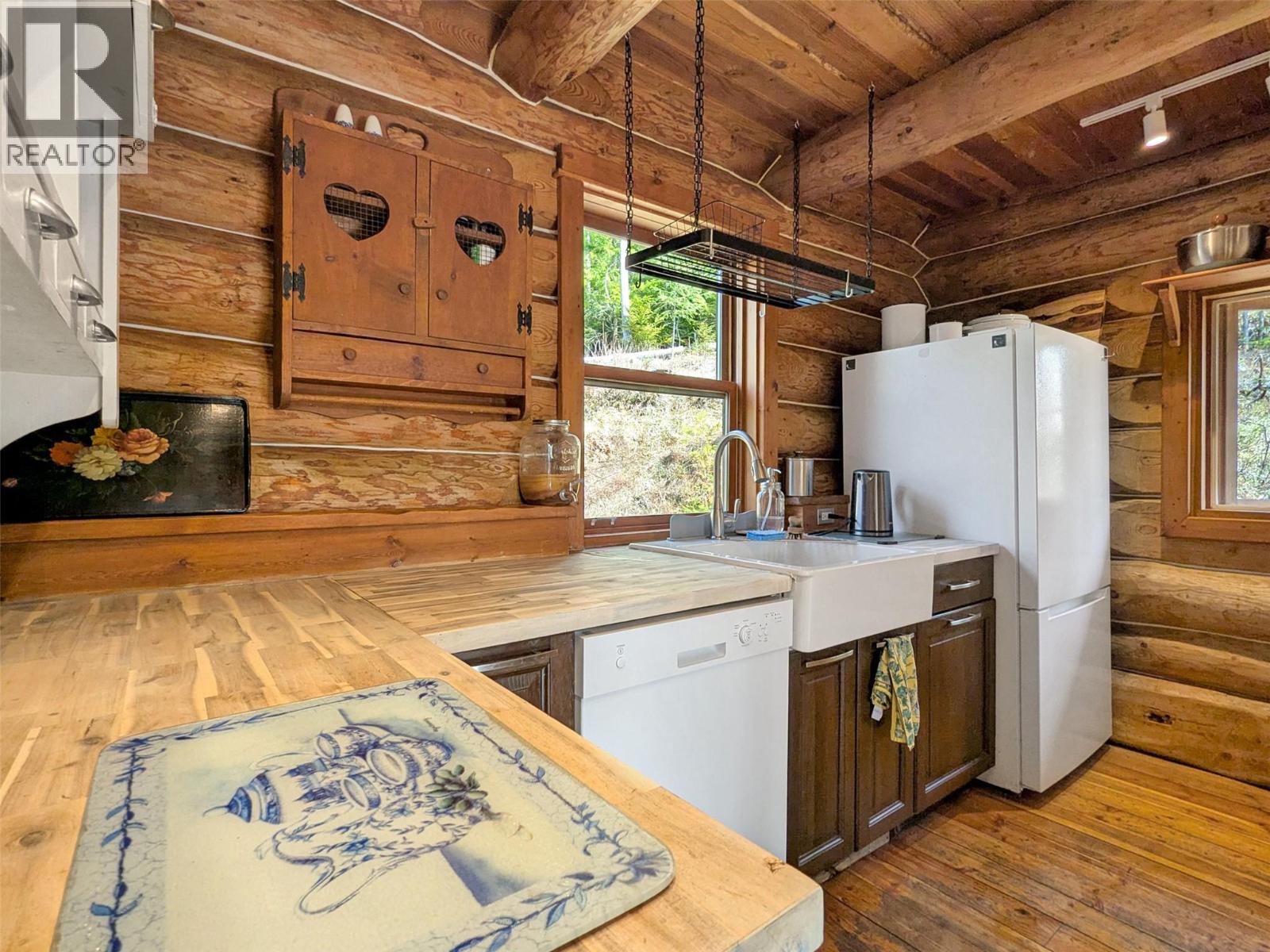 8907 Martens Road, Slocan, British Columbia  V0G 2C0 - Photo 18 - 10384864