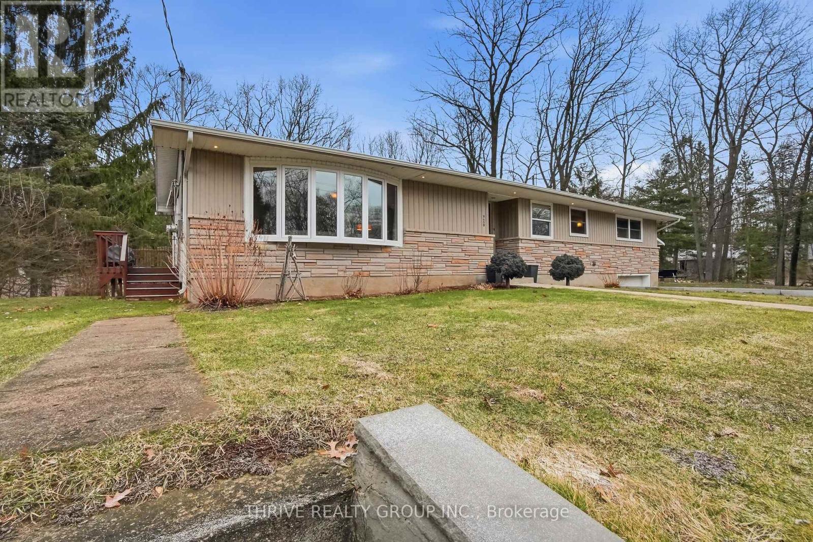 9650 Joanne Avenue, Lambton Shores, Ontario  N0M 1T0 - Photo 4 - X13057872