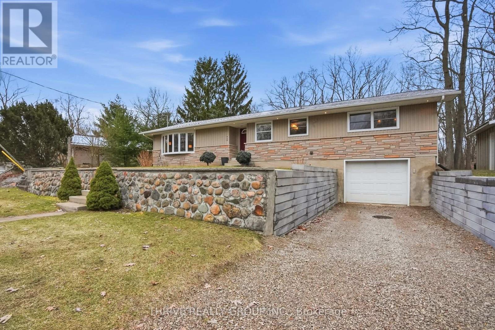 9650 Joanne Avenue, Lambton Shores, Ontario  N0M 1T0 - Photo 5 - X13057872