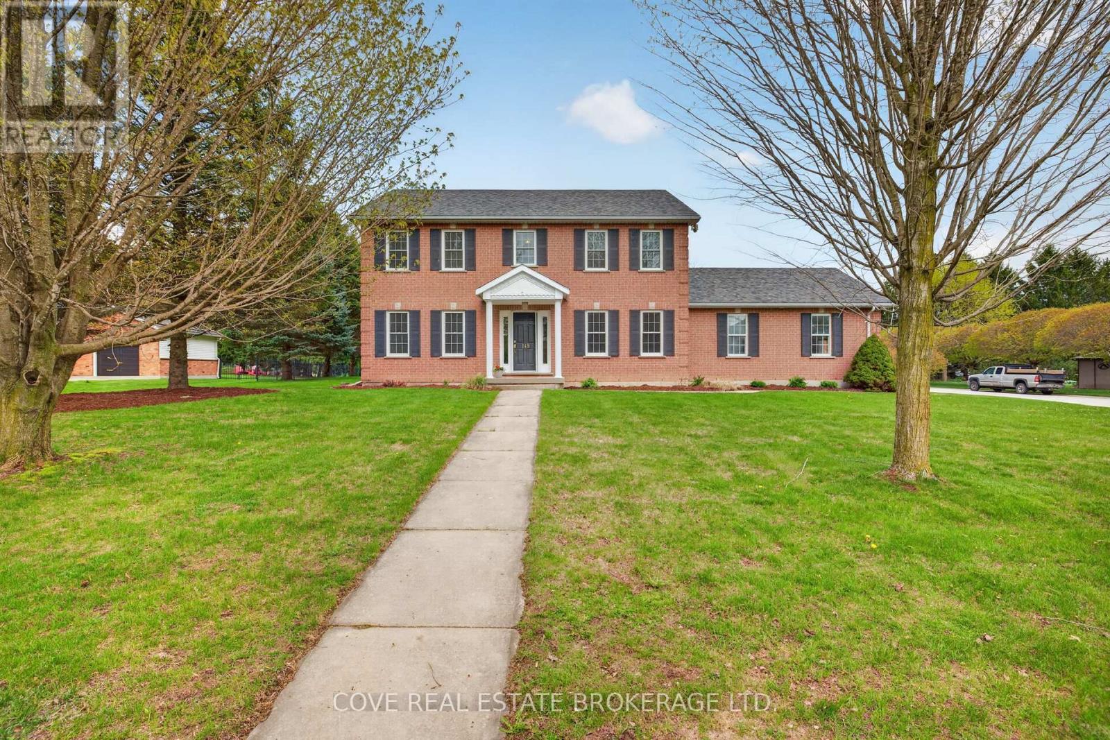 149 Salisbury Drive, Middlesex Centre, Ontario  N0M 1P0 - Photo 2 - X13057910