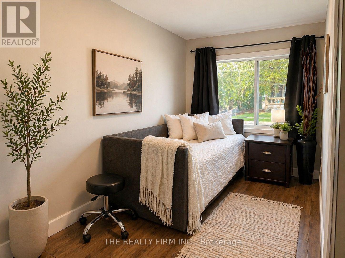 10 Fifth Avenue, St. Thomas, Ontario  N5R 4C1 - Photo 7 - X13058052