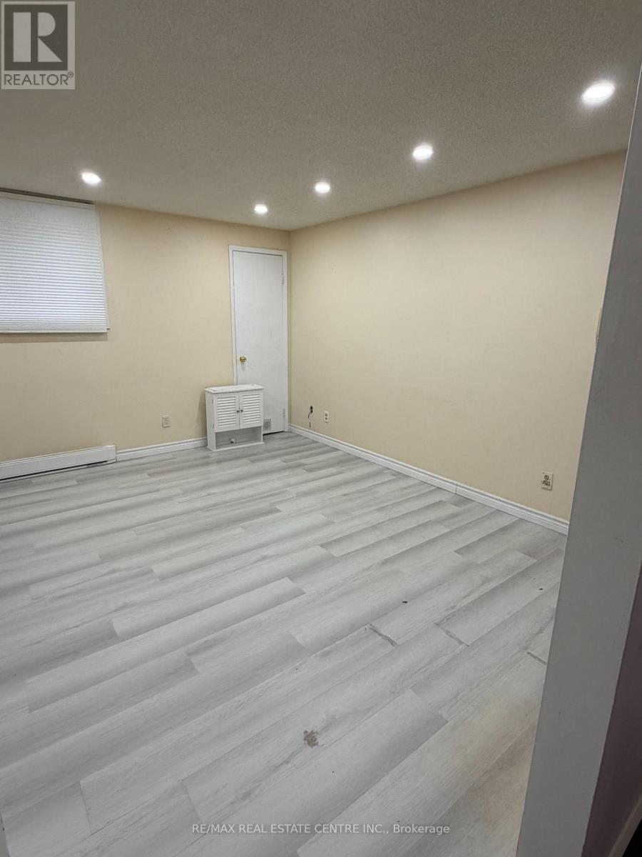 902 - 565 Greenfield Avenue, Kitchener, Ontario  N2C 2P5 - Photo 4 - X13034646