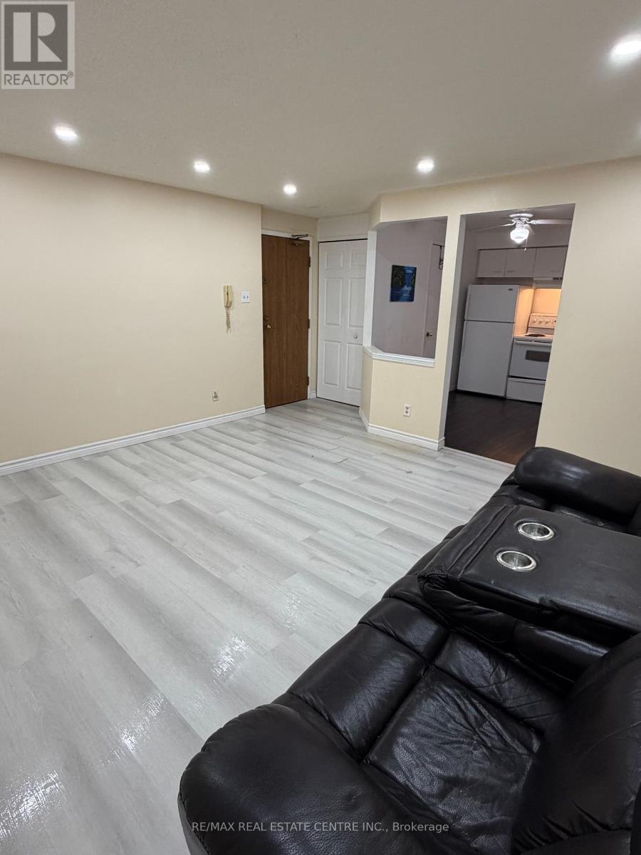 902 - 565 Greenfield Avenue, Kitchener, Ontario  N2C 2P5 - Photo 9 - X13034646