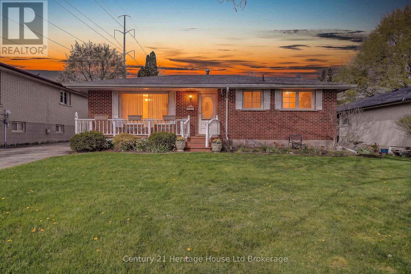 276 Broadview Avenue, Woodstock, Ontario  N4S 2S6 - Photo 1 - X13057808