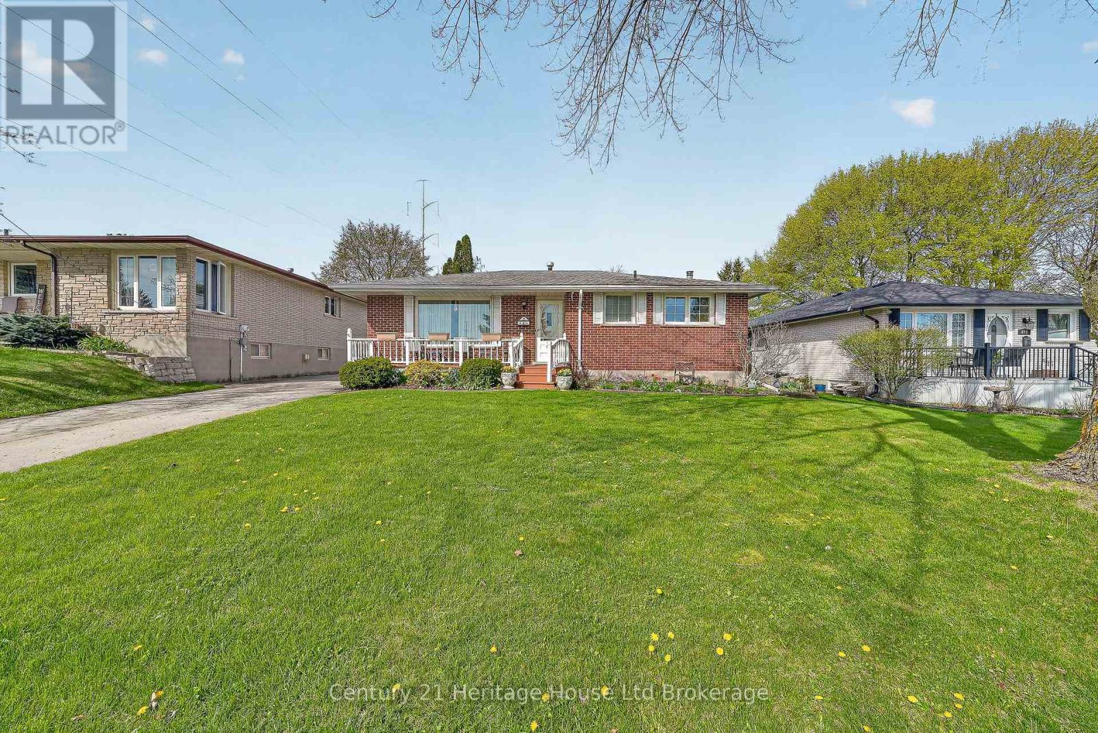 276 Broadview Avenue, Woodstock, Ontario  N4S 2S6 - Photo 2 - X13057808