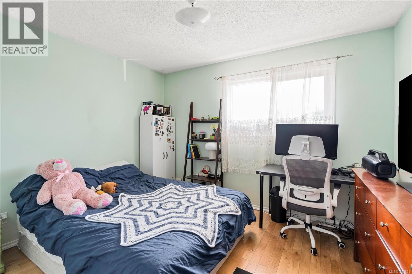 1768 Angola Pl, Saanich, British Columbia  V8N 4S6 - Photo 20 - 1033891