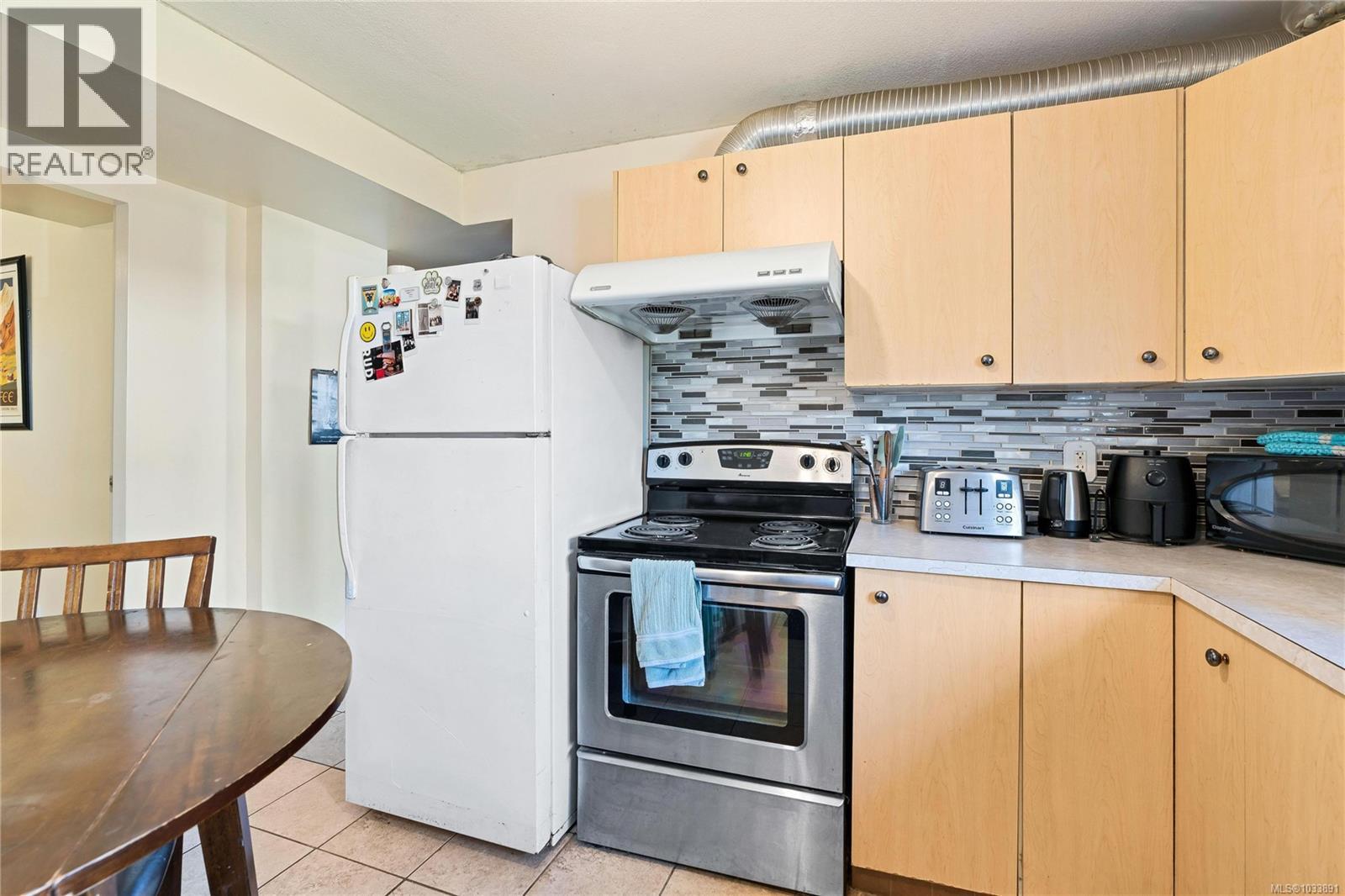 1768 Angola Pl, Saanich, British Columbia  V8N 4S6 - Photo 29 - 1033891