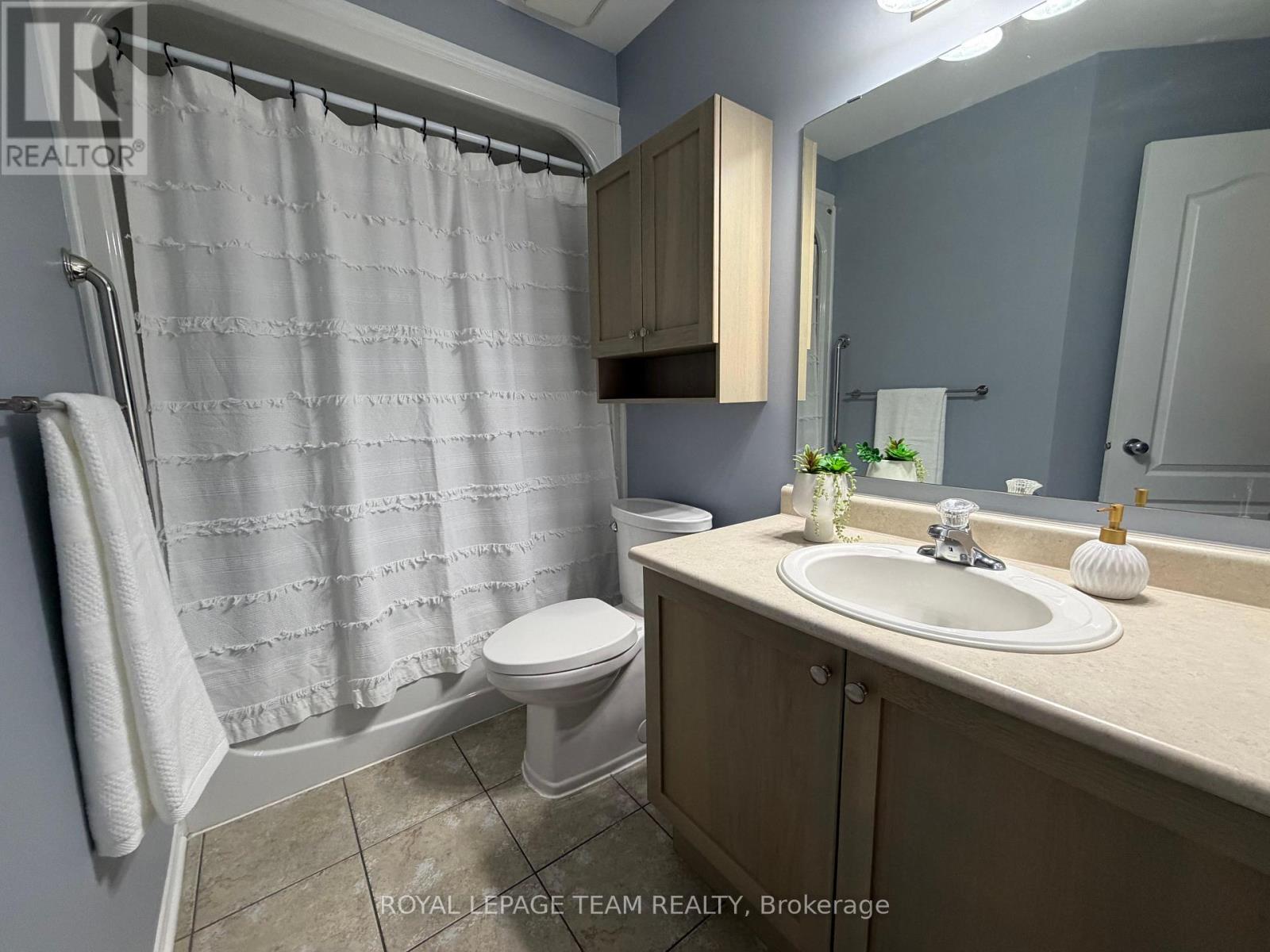 56 Frieday Street, Arnprior, Ontario  K7S 0A6 - Photo 8 - X12809218