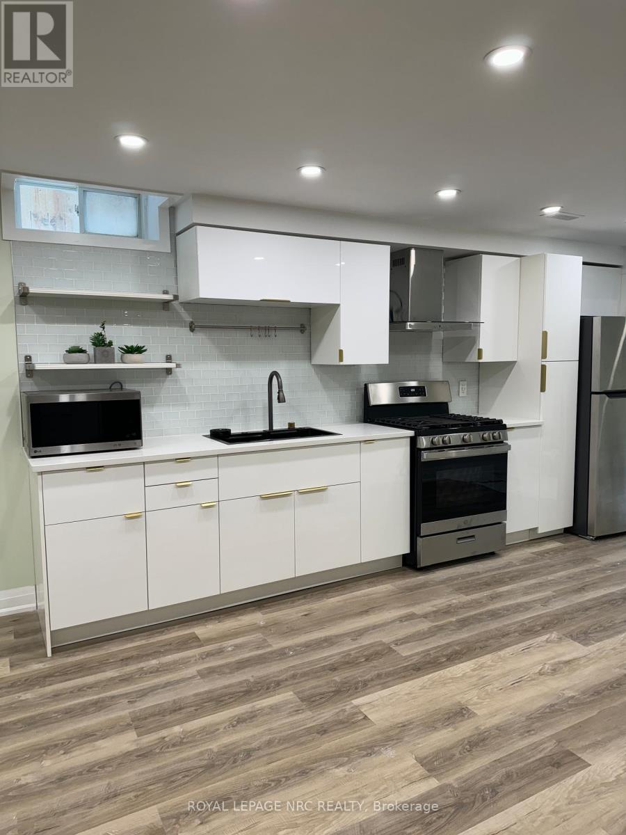 Lower - 95 Homestead Way, Thorold, Ontario  L2V 0J8 - Photo 11 - X13057836