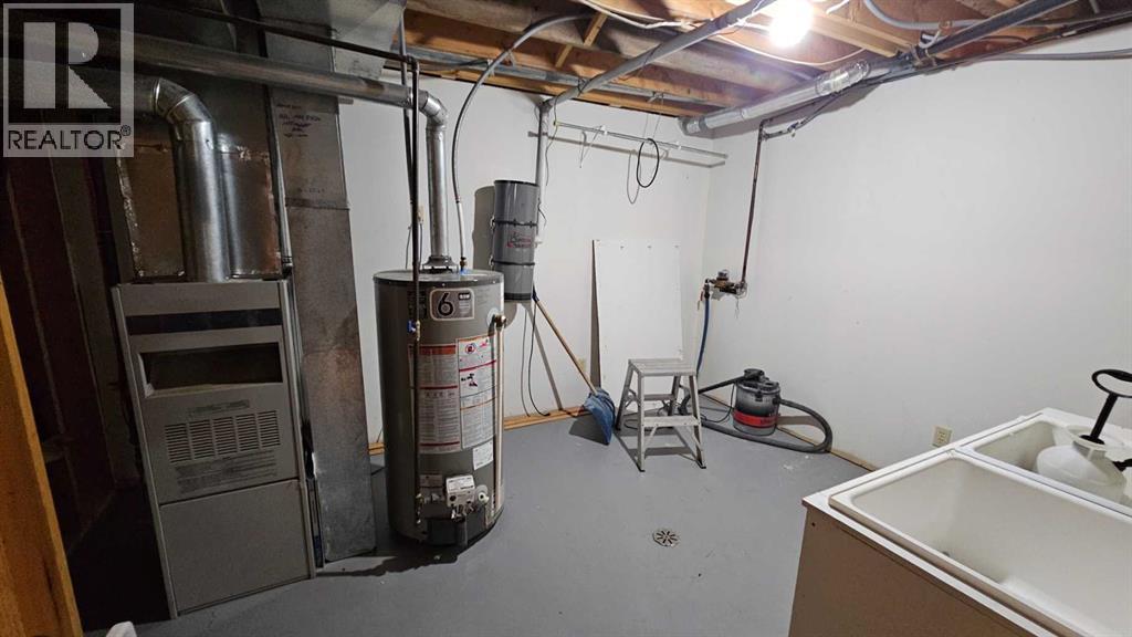 207 Centre Avenue NE, Milk River, Alberta  T0K 1M0 - Photo 22 - A2236730