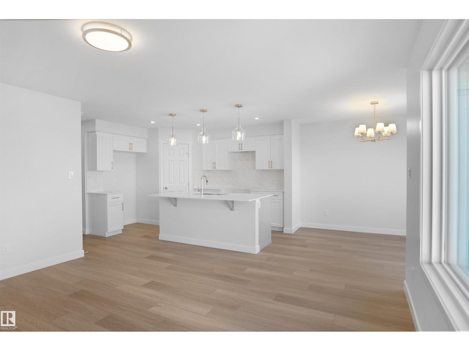 928 15 Av NW, Edmonton, Alberta  T6T 2V2 - Photo 10 - E4473384