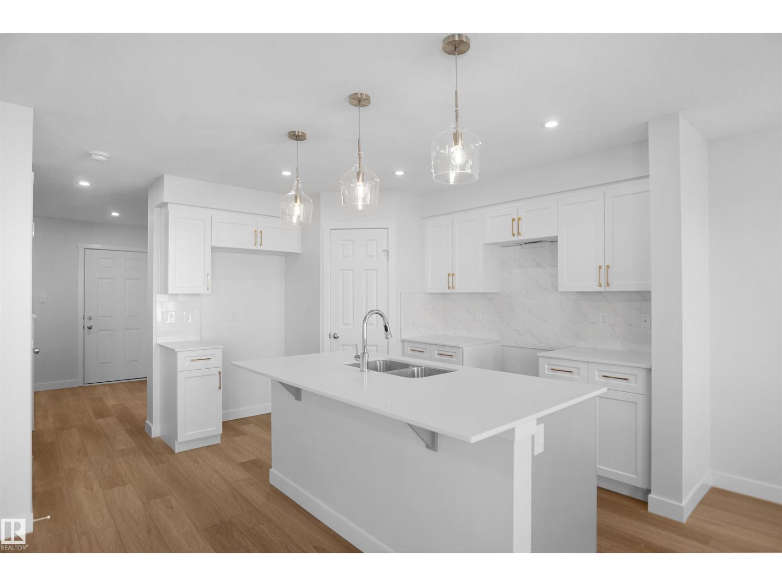 928 15 Av NW, Edmonton, Alberta  T6T 2V2 - Photo 15 - E4473384