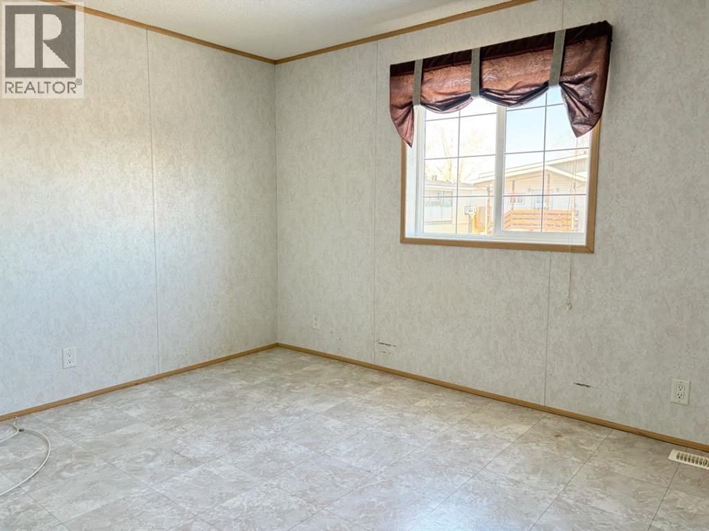 300 Grandview Crescent, Fort Mcmurray, Alberta  T9H 4Y1 - Photo 10 - A2303527