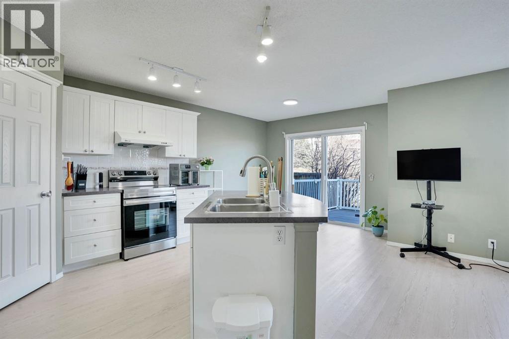 328 Tuscany Valley View NW, Calgary, Alberta  T3L 2L1 - Photo 12 - A2296182