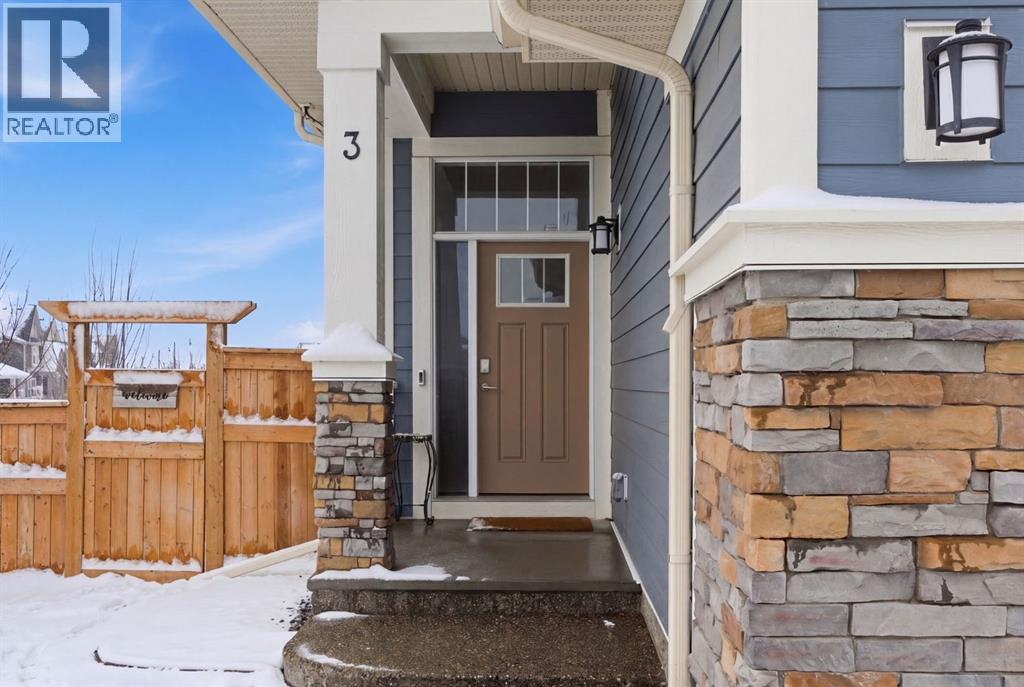 3 Sundown Crescent, Cochrane, Alberta  T4C 2T2 - Photo 4 - A2301482