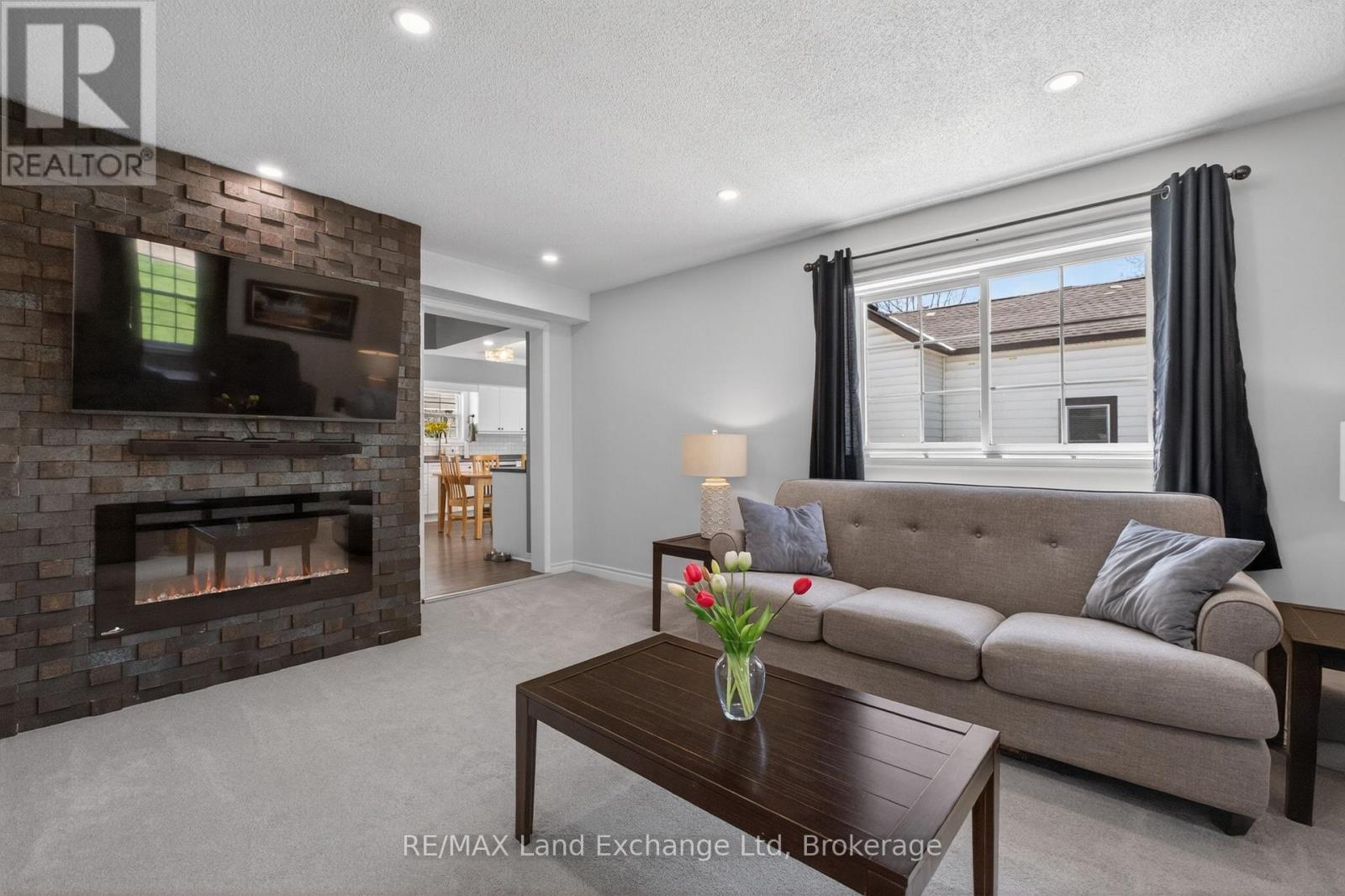 15 Whitechurch Street, Huron-Kinloss, Ontario  N0G 2W0 - Photo 13 - X13057970