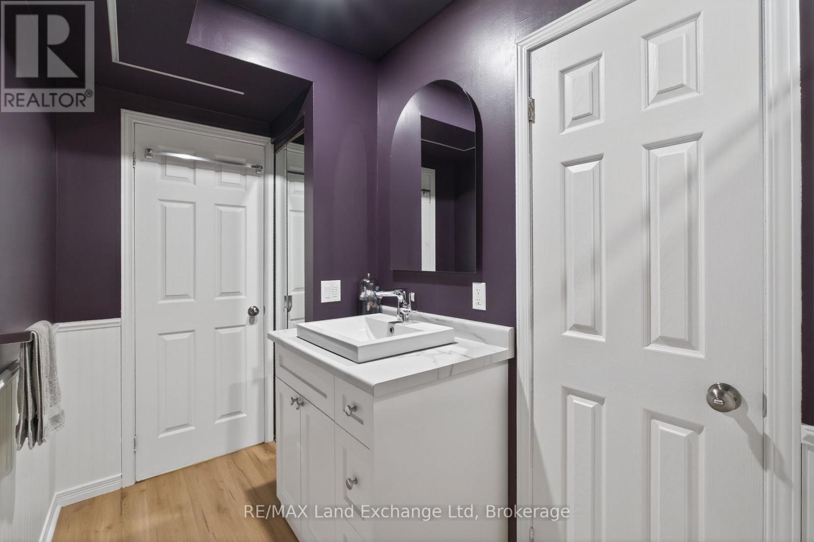 15 Whitechurch Street, Huron-Kinloss, Ontario  N0G 2W0 - Photo 18 - X13057970