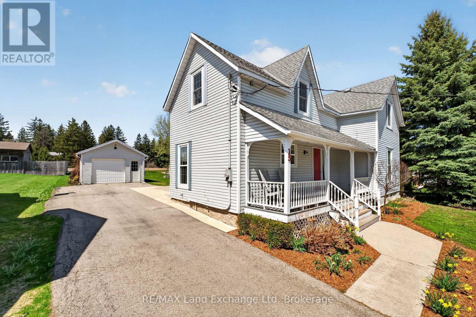 15 Whitechurch Street, Huron-Kinloss, Ontario  N0G 2W0 - Photo 2 - X13057970