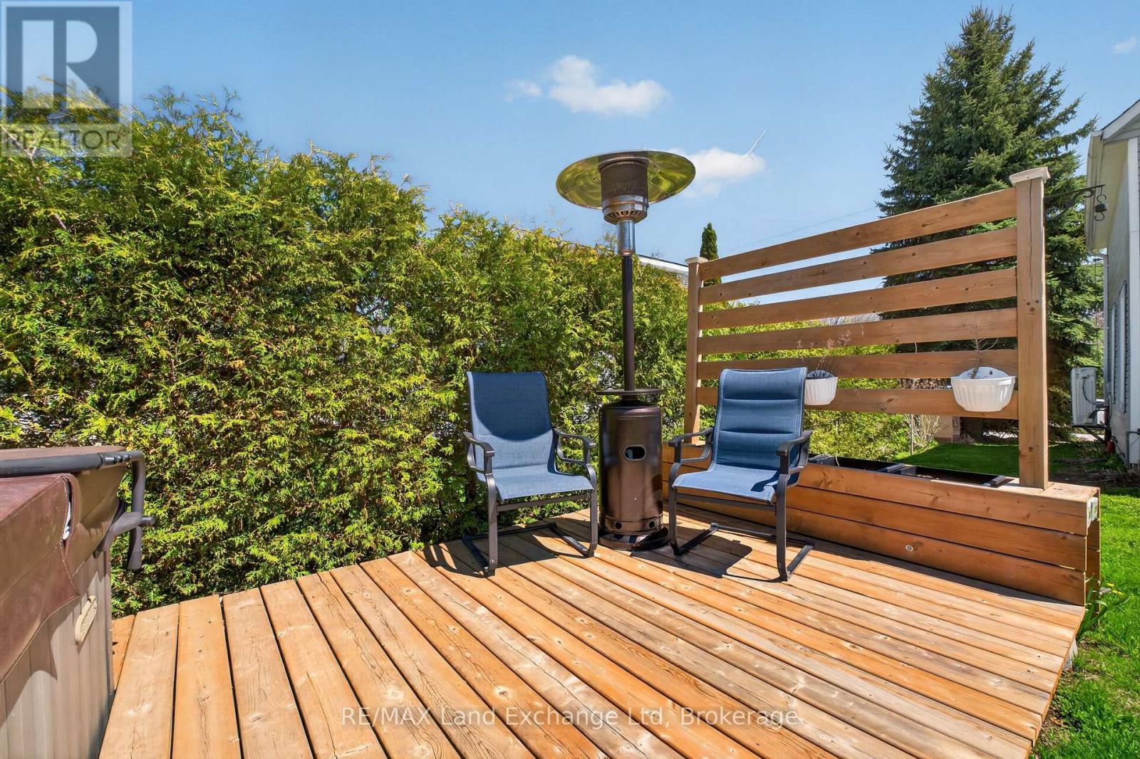 15 Whitechurch Street, Huron-Kinloss, Ontario  N0G 2W0 - Photo 37 - X13057970