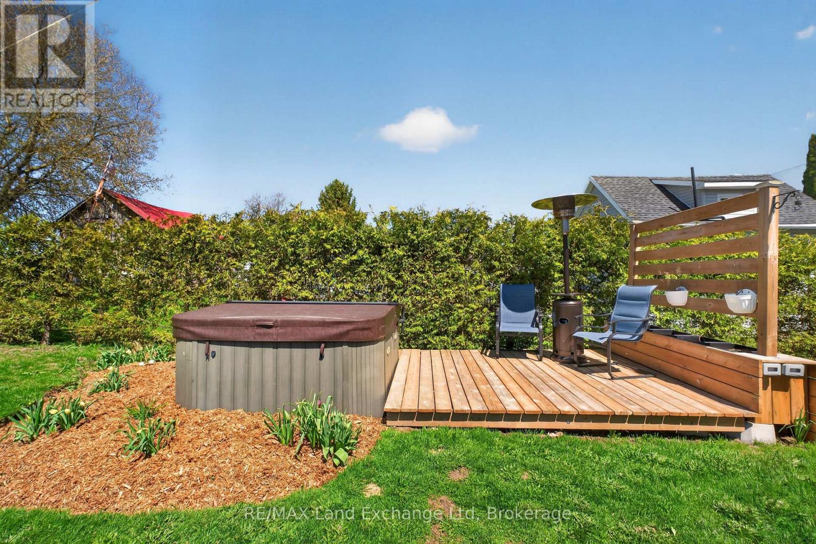 15 Whitechurch Street, Huron-Kinloss, Ontario  N0G 2W0 - Photo 38 - X13057970