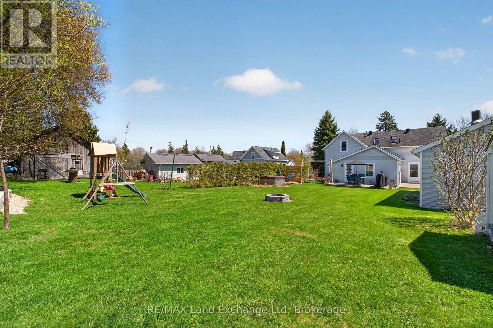 15 Whitechurch Street, Huron-Kinloss, Ontario  N0G 2W0 - Photo 40 - X13057970