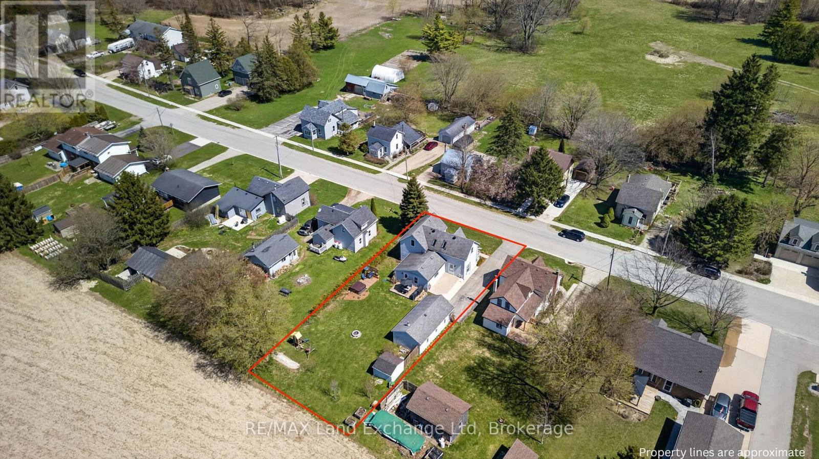 15 Whitechurch Street, Huron-Kinloss, Ontario  N0G 2W0 - Photo 46 - X13057970