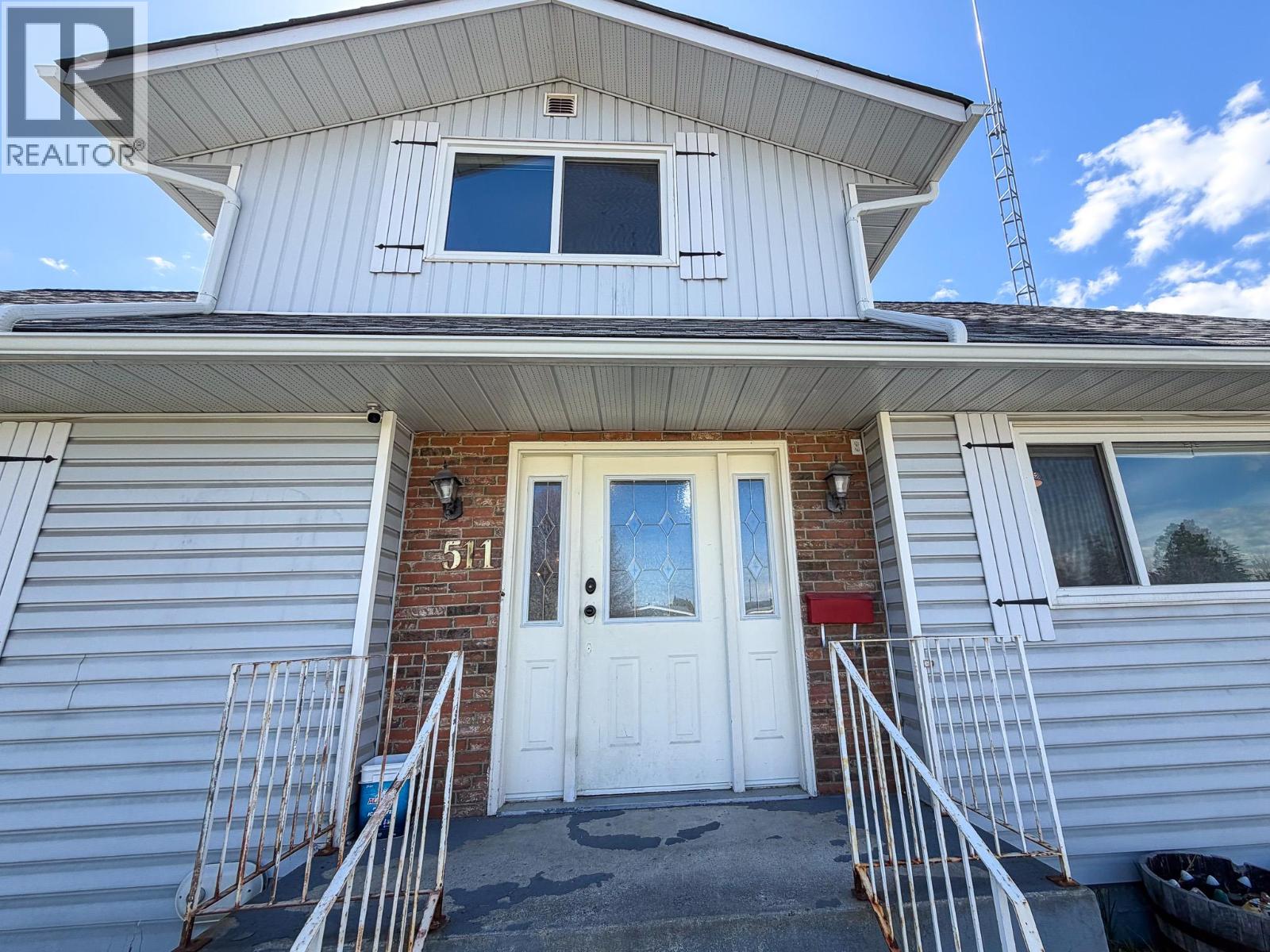 511 11th Street S, Cranbrook, British Columbia  V1C 1V3 - Photo 3 - 10385249