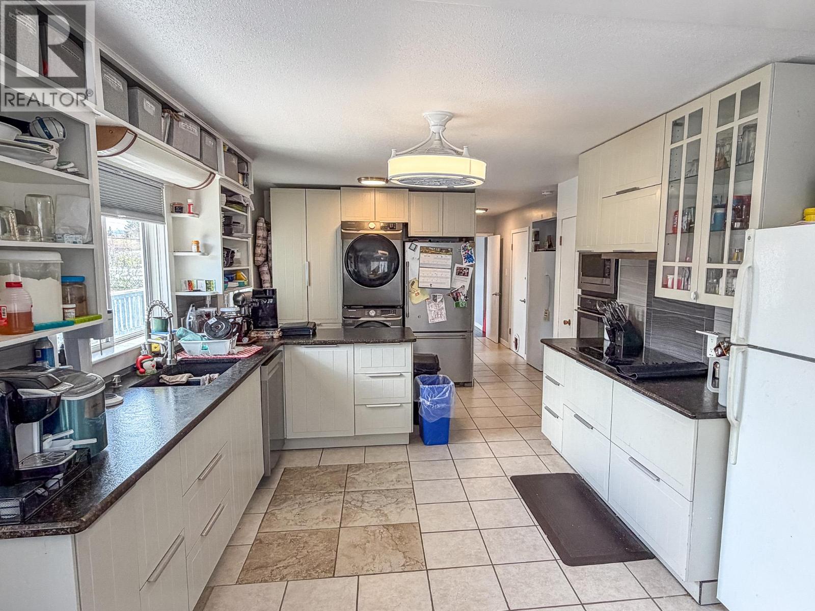 511 11th Street S, Cranbrook, British Columbia  V1C 1V3 - Photo 9 - 10385249