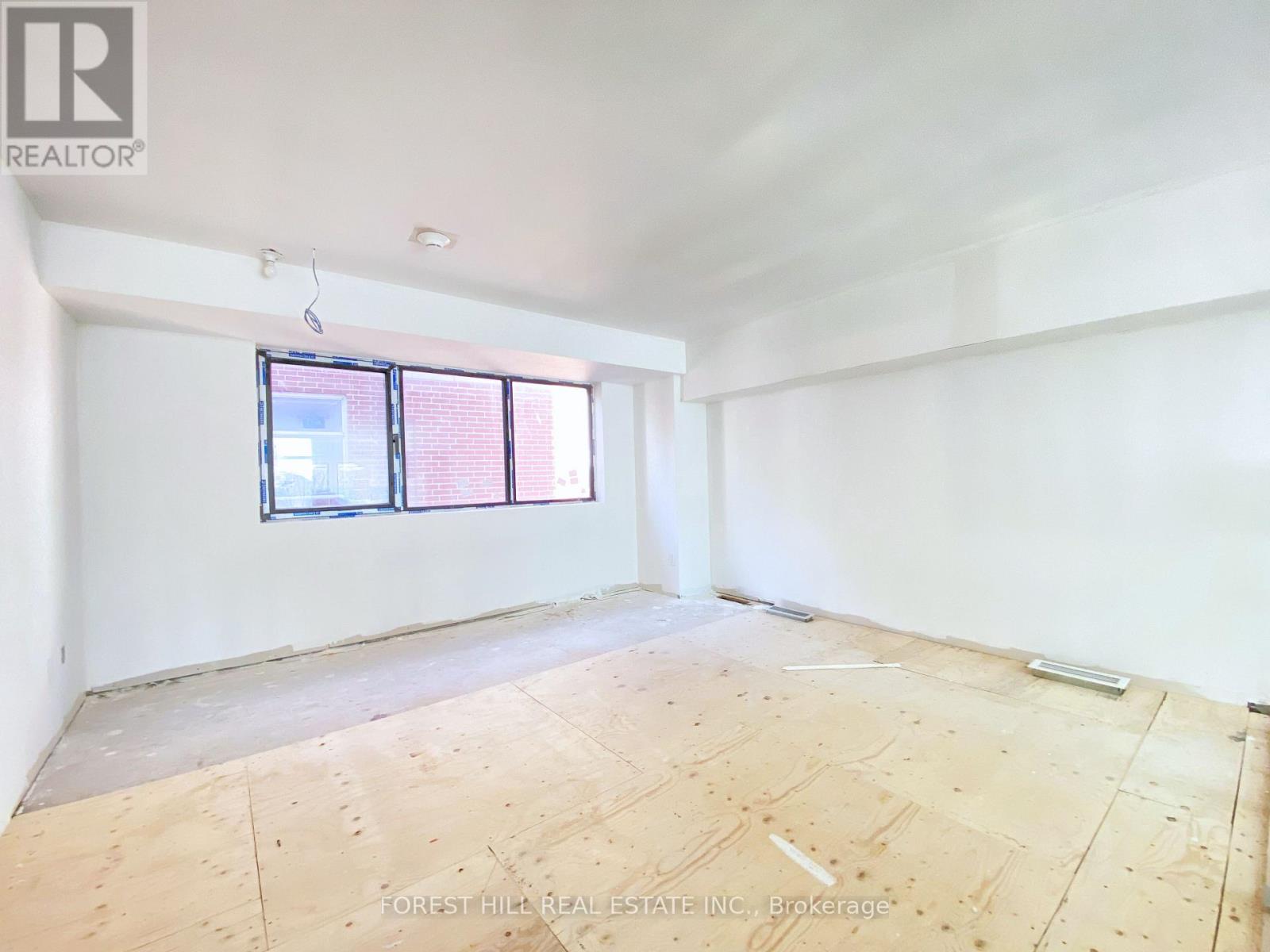 4 - 3429 Yonge Street, Toronto, Ontario  M4N 2N1 - Photo 18 - C13057776