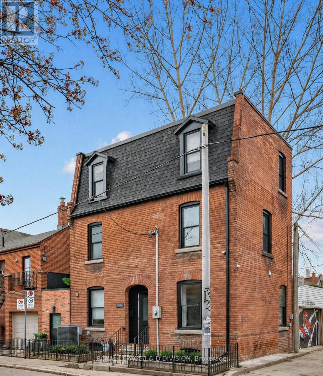 194 SHAW STREET, Toronto, Ontario