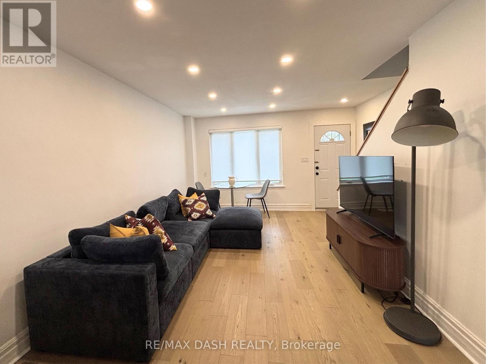 3312 Bathurst Street, Toronto, Ontario  M6A 2B6 - Photo 9 - C13058058