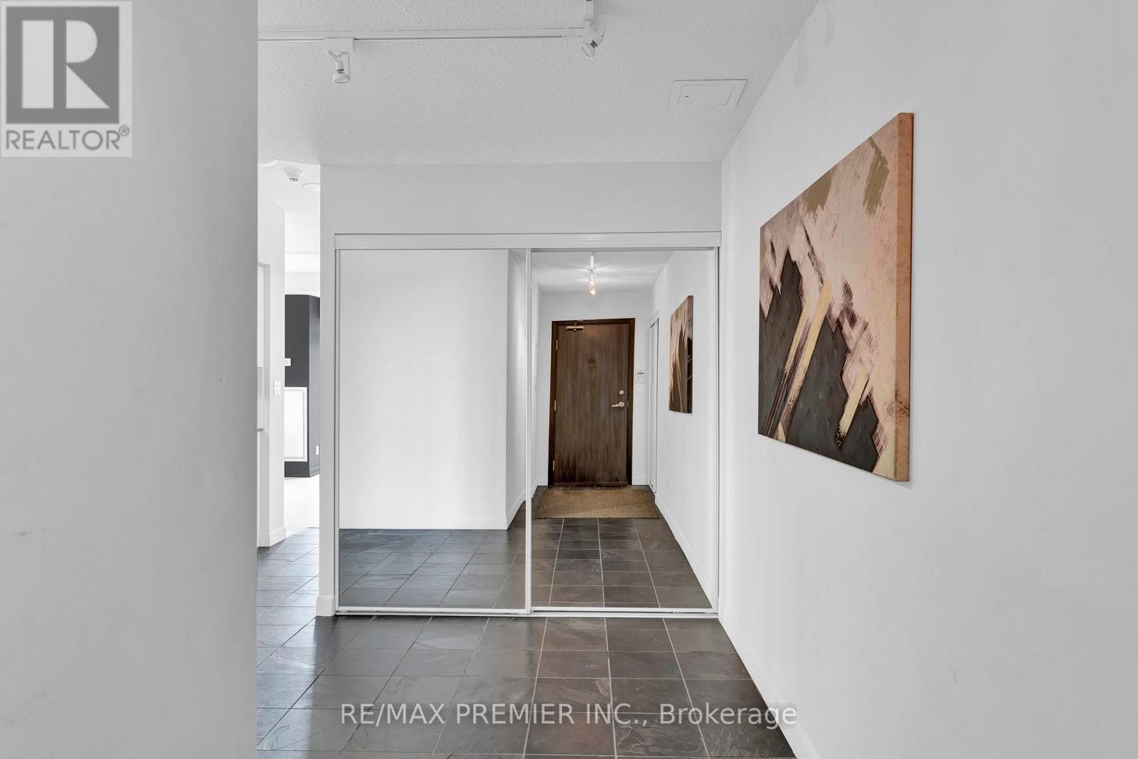 4407 - 210 Victoria Street, Toronto, Ontario  M5B 2R3 - Photo 5 - C13055694