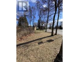 60 PINE RIDGE DRIVE, Toronto, Ontario