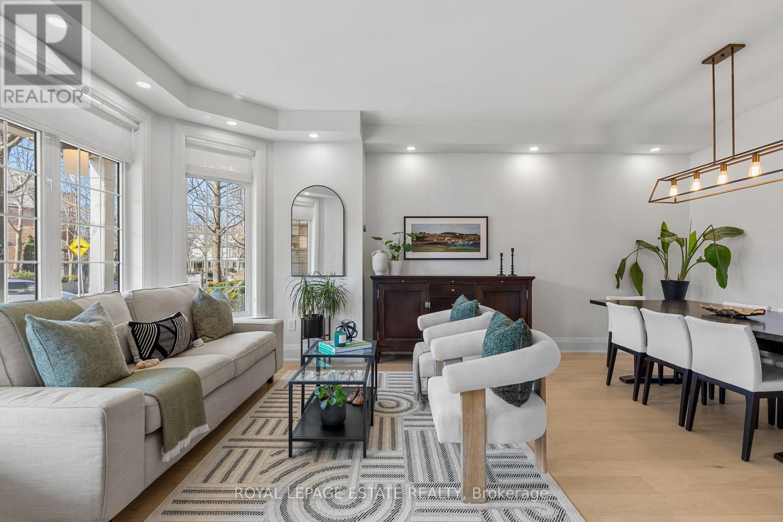 95 Boardwalk Drive, Toronto, Ontario  M4L 3X9 - Photo 2 - E13058070